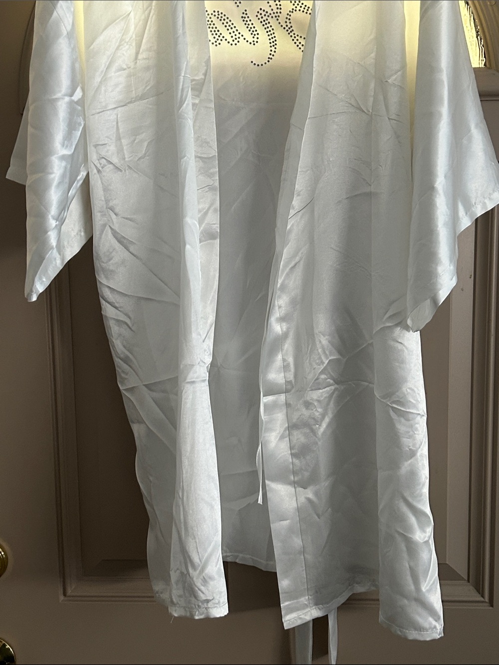 Bride Short Robe With Embellished “Bride” Script On Back With Short Sleeves - Picture 3 of 7